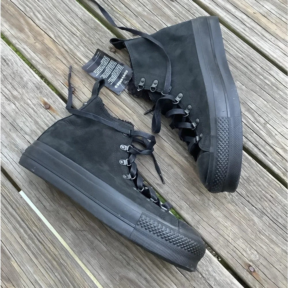 Warm comfy LEATHER CONVERSE sneakers 🖤🖤